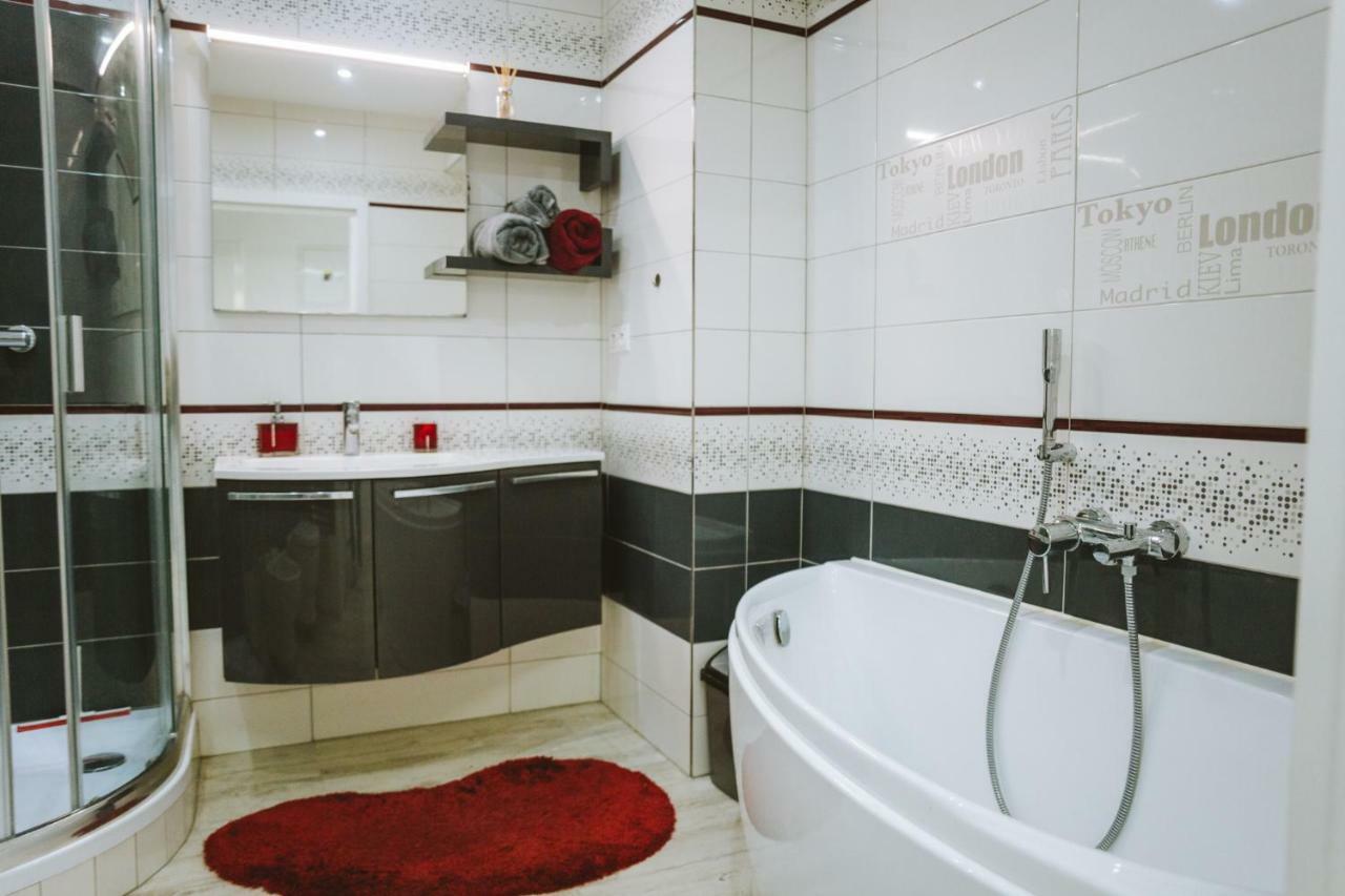 Design Apartment, The City Centre Close To The Health Spa П'єштяни Екстер'єр фото
