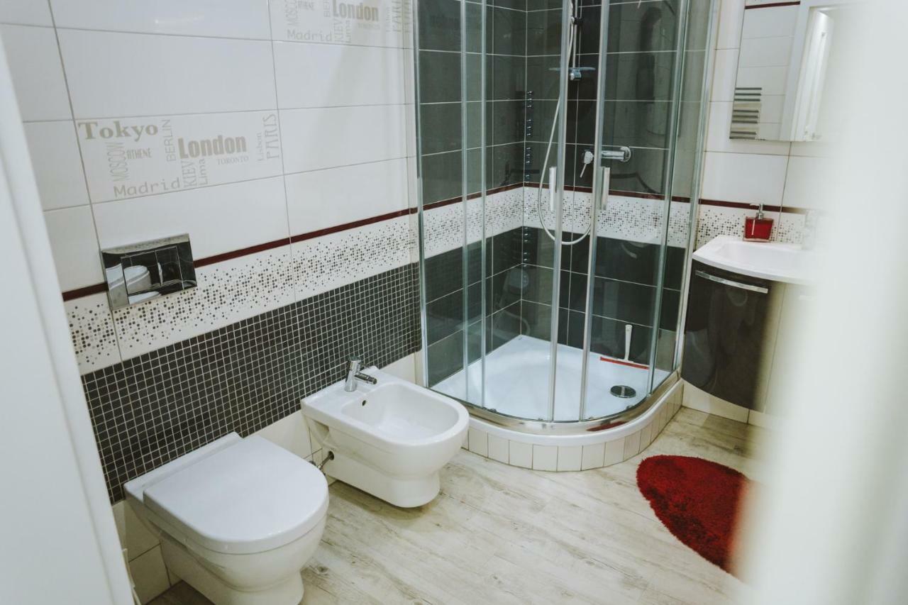 Design Apartment, The City Centre Close To The Health Spa П'єштяни Екстер'єр фото