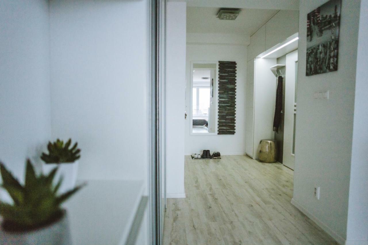 Design Apartment, The City Centre Close To The Health Spa П'єштяни Екстер'єр фото